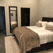 Bed & Barrel at Stonehouse Cellars, 克利尔莱克奥克斯 — 照片 3