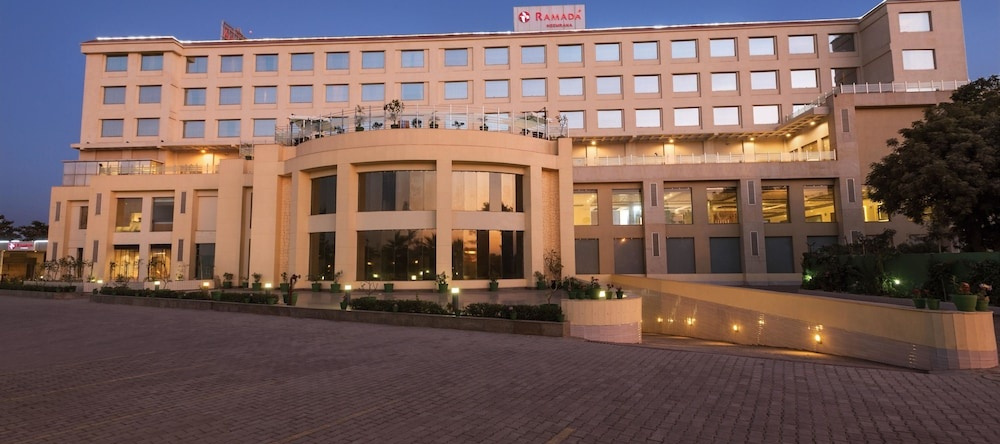Ramada By Wyndham Neemrana, Нимрана — фото 1