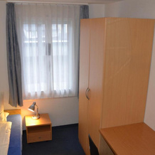 Hirschen Schwyz GmbH - Hostel, 施维茨 — 照片 4