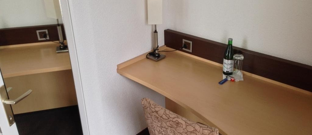 Hotel zum goldenen Kreuz, 弗劳恩费尔德 — 照片 1