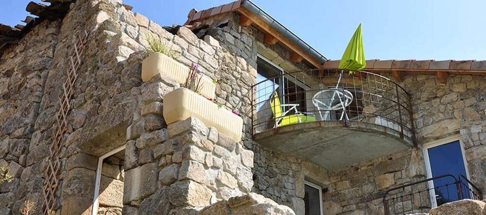 House With 7 Bedrooms In Genestelle, With Private Pool And Enclosed Ga, Женестель — фото 1