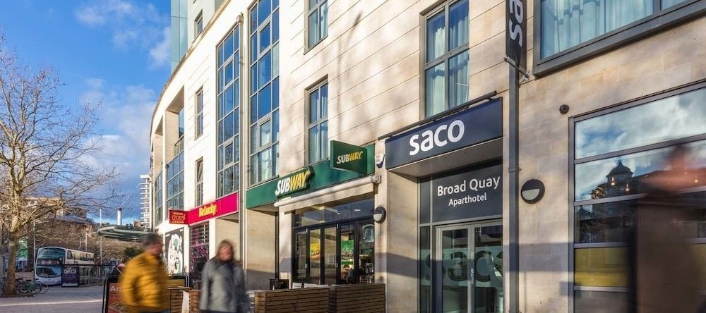 Saco Bristol - Bradley Stoke, Брэдли Сток — фото 1