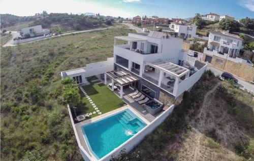 Holiday Home Mijas Costa with Hot Tub I, 塞罗斯德尔阿吉拉 — 照片 1