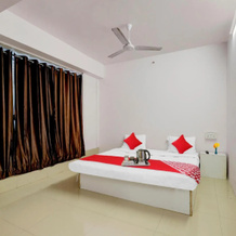 OYO Flagship 70173 Hotel Cozy Rooms, 苏拉特 — 照片 4