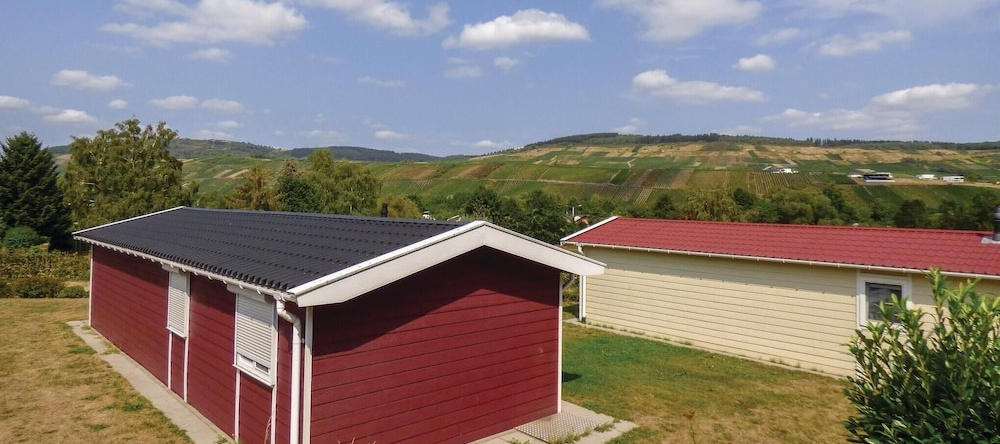 Amazing Home in Riol an der Mosel With 2 Bedrooms, 里奥尔 — 照片 1