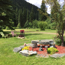 Summit River Lodge & Campsites, Валемаунт — фото 5