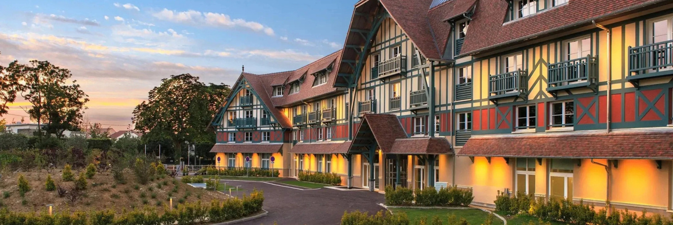 Renaissance Paris Hippodrome De St. Cloud Hotel, 吕埃-马尔迈松 — 照片 1
