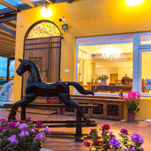 colorful wooden horse homestay, Luodong — photo 2
