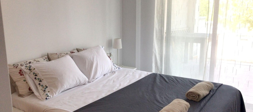 Apartment With 2 Bedrooms in Sant Jordi, Castellón, With Wonderful City View, Shared Pool, Enclosed Garden - 17 km From the Beach, 圣豪尔赫 — 照片 1