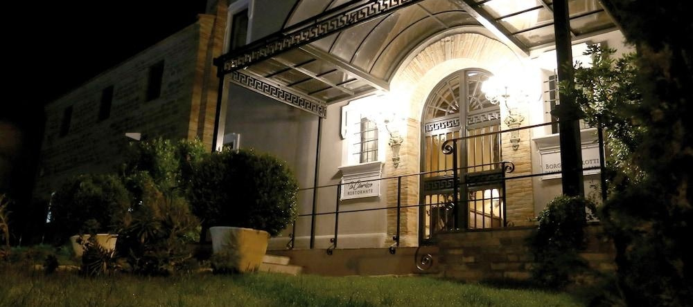 Borgo Pilotti Hotel & Restaurant, 彭纳圣乔瓦尼 — 照片 1