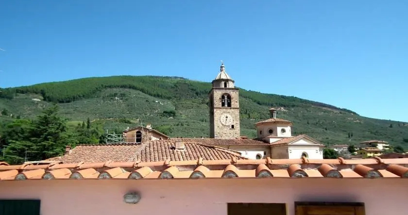 Casa Girasole, Buti — photo 1