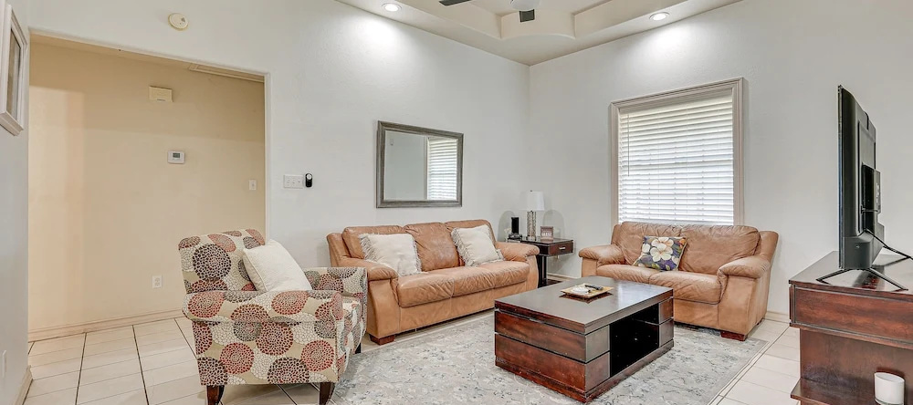 Pet-friendly San Juan Home w/ Private Yard & Grill, San Juan — photo 1