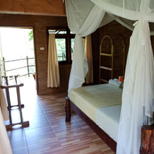 On The Rocks Bungalows, Restaurant And Jungle Trekking Tours - From May To September Only Stay Here, Букит Лаванг — фото 5