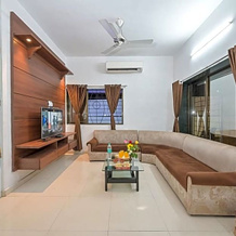 Pleasant 4-BHK Private Pool Villa, 洛纳瓦拉 — 照片 2