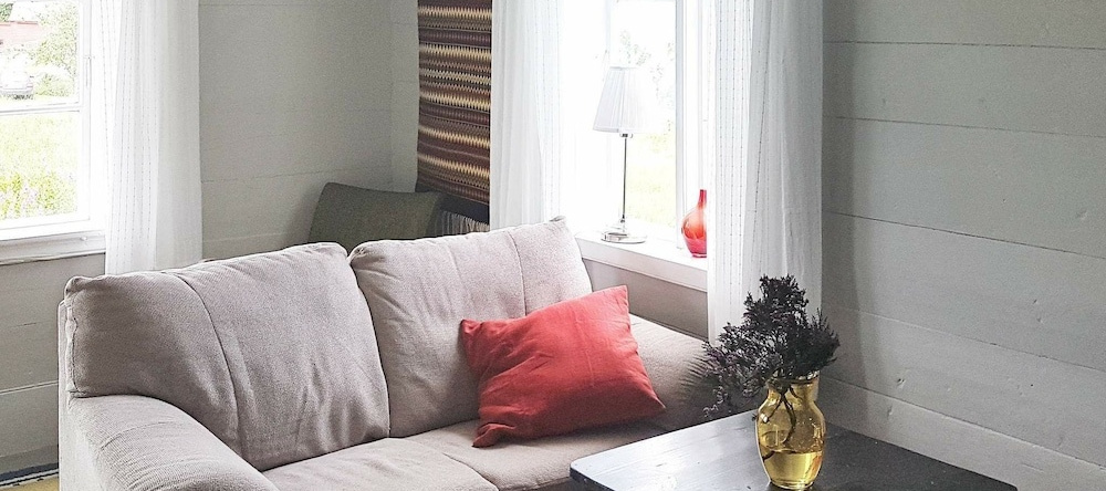 6 Person Holiday Home in Bjoa, Leirvik — photo 1