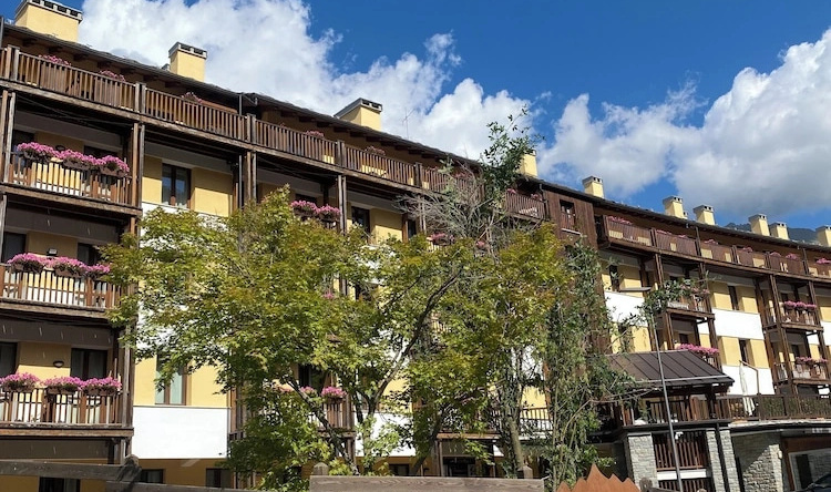 Maison Poluc Hotel Apartment, Ayas — photo 1
