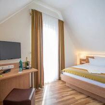 Hotel & Restaurant Goldener Pflug, Ludwigsburg — photo 4