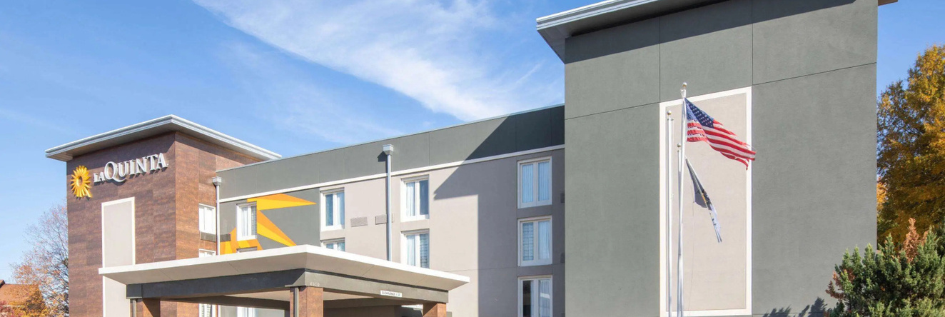 La Quinta Inn & Suites by Wyndham Atlanta Airport South, 科利奇帕克 — 照片 1
