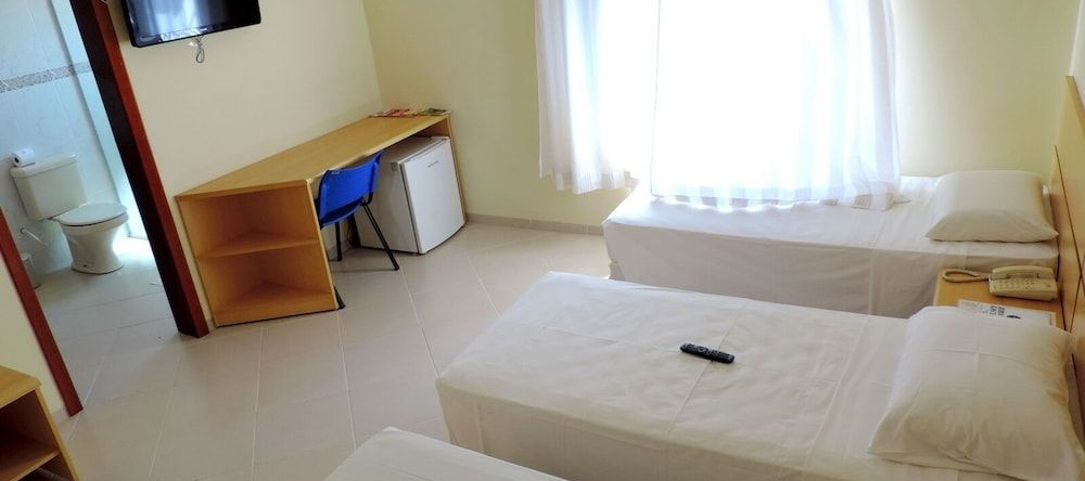 Pequeno Mundo II Hotel, Campo Verde — photo 1
