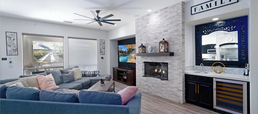 Casa Serenity Luxury Living w/ Pool & Jacuzzi, Indio — photo 1