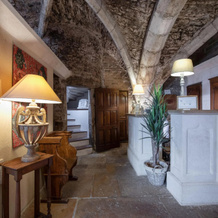 Abbaye De Maizieres, Beaune — photo 3
