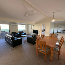 4 Bedroom Home Away from Home, 南格拉夫顿 — 照片 2