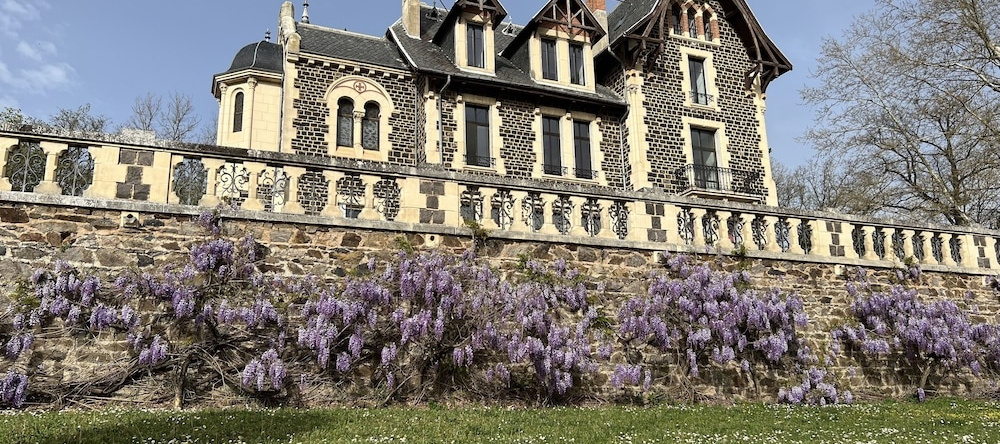 Manoir des Reves Sauvages, Parentignat — photo 1