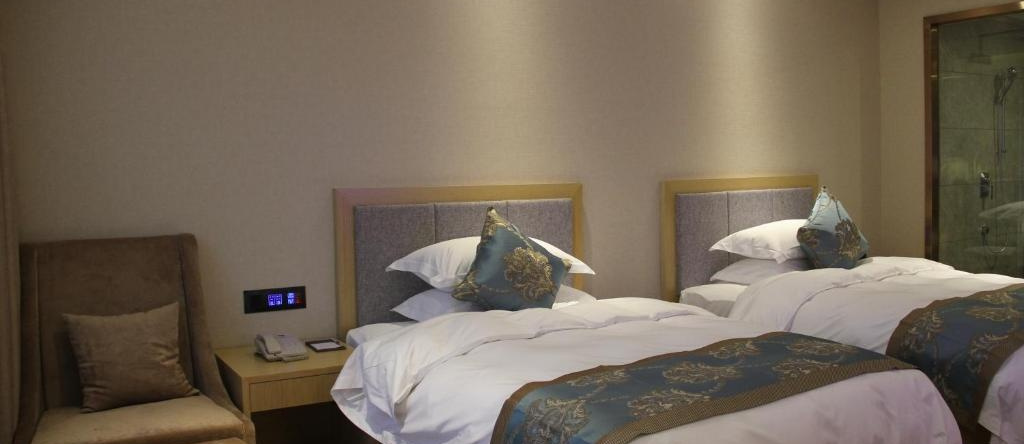 Long Men Shui Du Yang Xin Valley Hot Spring Hotel, 南宁 — 照片 1