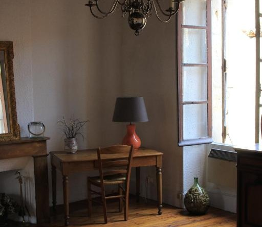 Chambre cozy et Salon de 60 m2 au coeur de la cité, 天空之城科尔德 — 照片 1