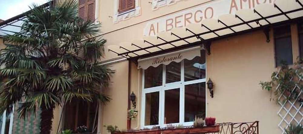 Albergo Amici, Варезе-Лигуре — фото 1