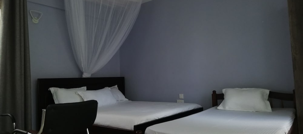 White Stone Beach Resort, Mbita — photo 1