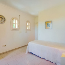 Beautiful Villa in Pedreguer With Swimming Pool, 蒙塔尼亚德拉塞利亚 — 照片 3