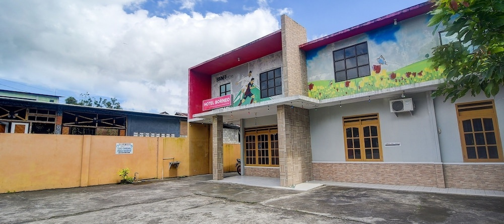Hotel O Borneo, Tondano — photo 1