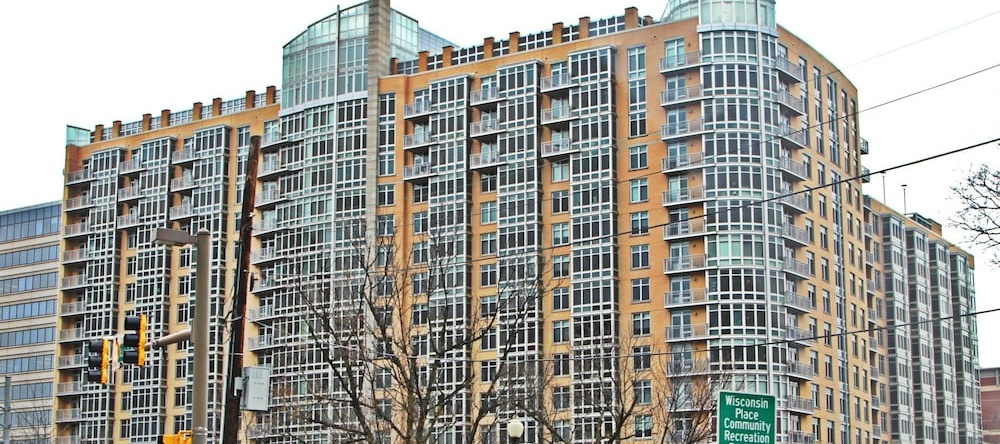 Weichert Suites At Wisconsin Place, Бетесда — фото 1