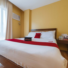 RedDoorz Premium near Health Centrum Banica, Roxas City — photo 5