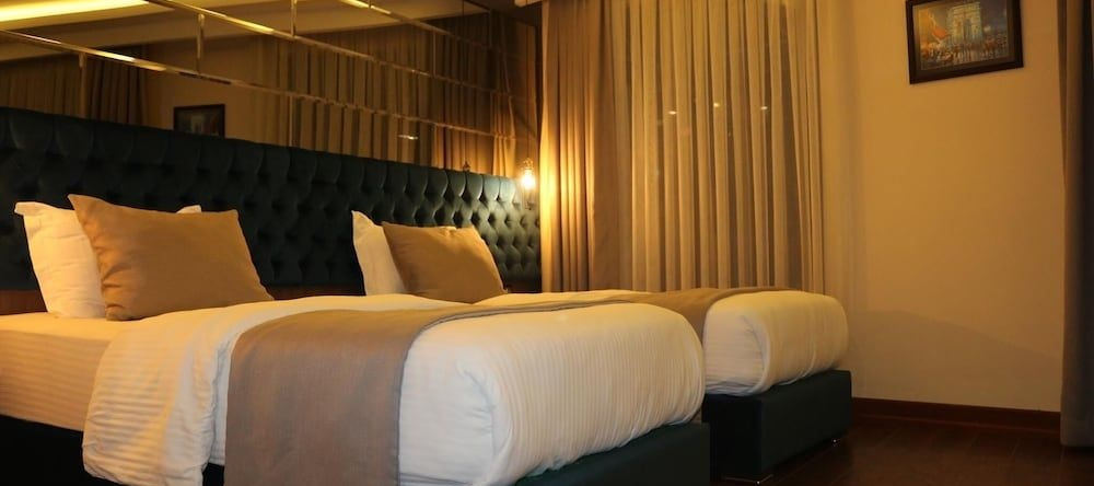 New Point Hotel, 比莱吉克 — 照片 1