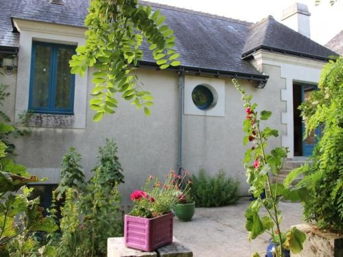 House Domaine de l'ebeaupin 2, 利尼耶尔德图赖讷 — 照片 1