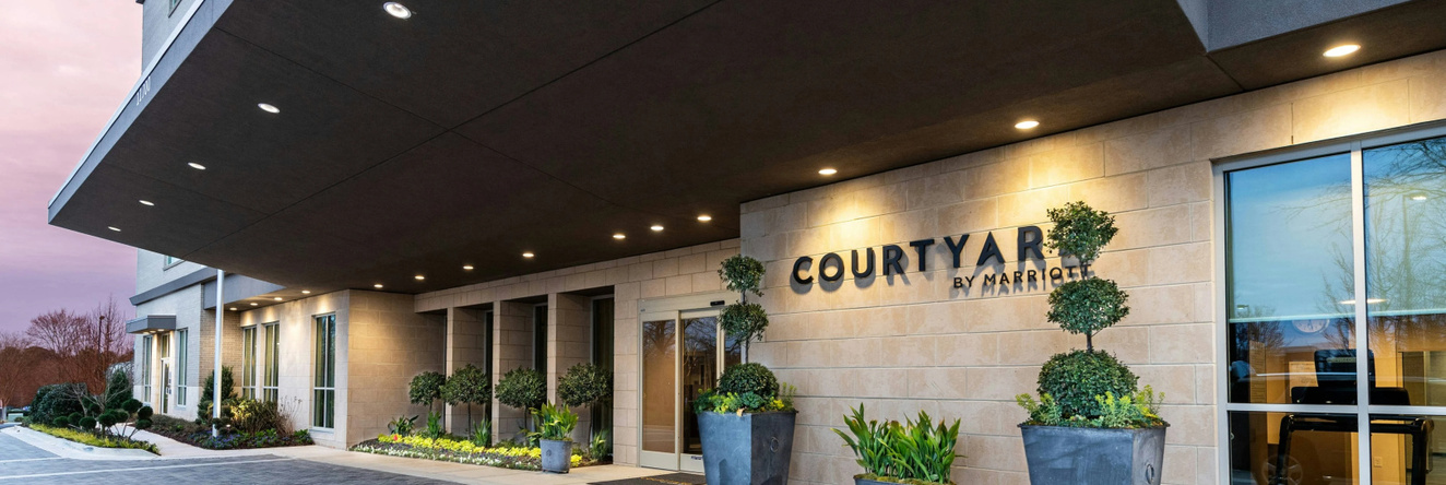 Courtyard by Marriott Atlanta Alpharetta/Avalon Area, 阿尔法雷塔 — 照片 1
