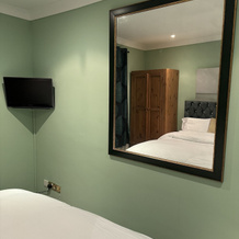 Windsor Wine & Dine, Чертси — фото 5