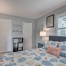 Cozy Crystal Beach Cottage: Walk to Shoreline, Crystal Beach — photo 5