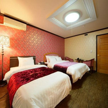 Royal Tourist Hotel, Пхёнтхэк — фото 4