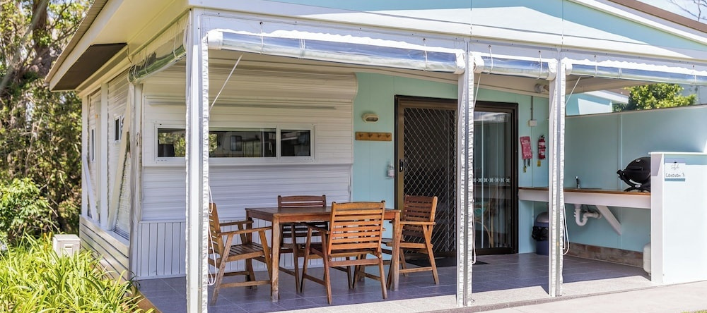 Surfside Cudmirrah Beach, Cudmirrah — photo 1