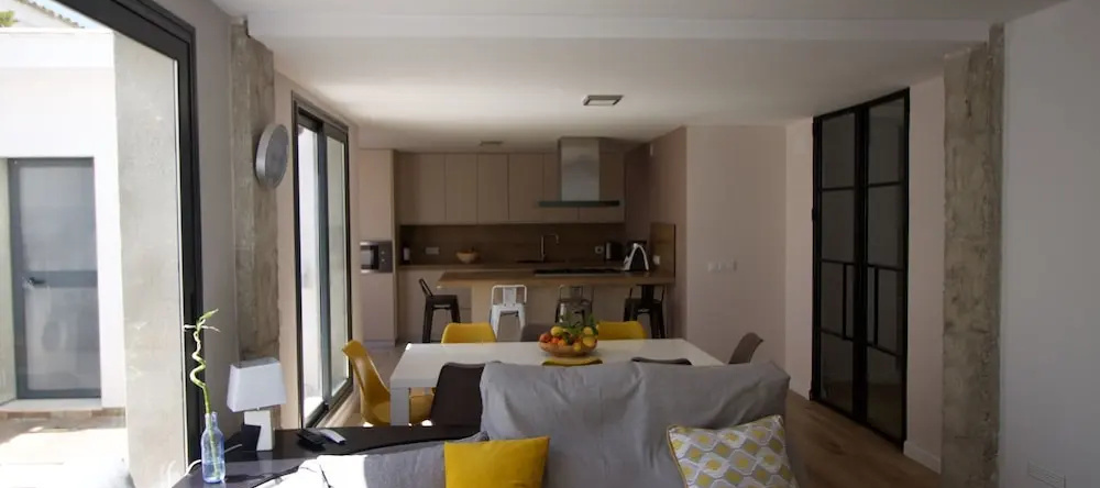 Casa con jardín privado y barbacoa piscina y 300 metros de la playa by Lightbooking, 圣玛丽亚港 — 照片 1