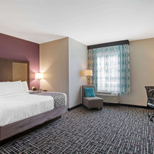 La Quinta Inn & Suites By Wyndham York, Шилох — фото 5