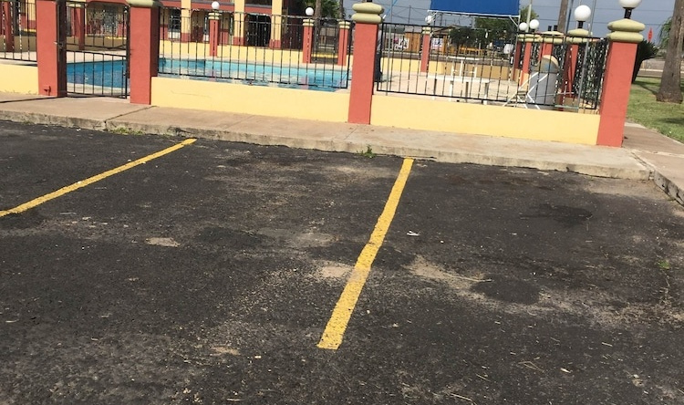 Executive Inn Mercedes, Mercedes — photo 1