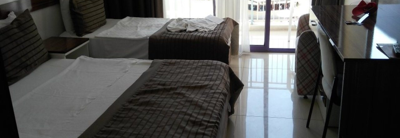 Le Monde Beach Resort & Spa, 迪基利 — 照片 1