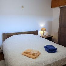 Beautiful Building, With Separate Apartments, Perfect for Family Celebrations, Momignies — photo 3