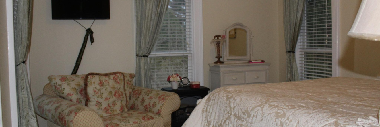 Monroe Manor Inn, South Haven — photo 1