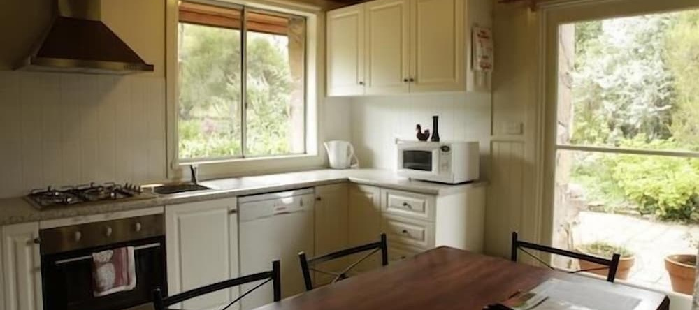 Wombat Hills Cottages, 巴尔韦特 — 照片 1