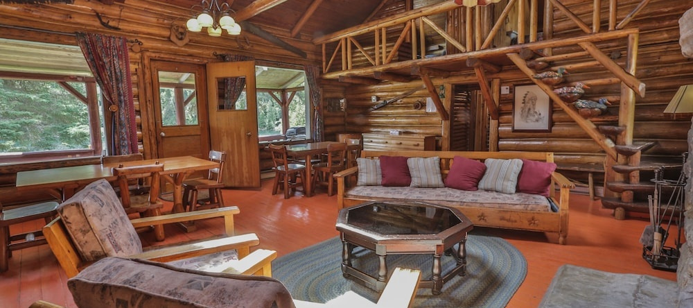 Kan-à-Mouche Pourvoirie Auberge et Chalets, 圣米歇尔-德-圣 — 照片 1